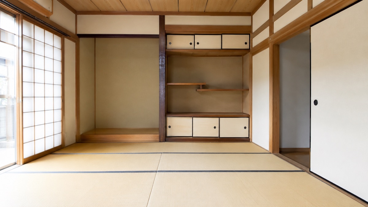 誰も住まなくなった実家の和室（空き家）